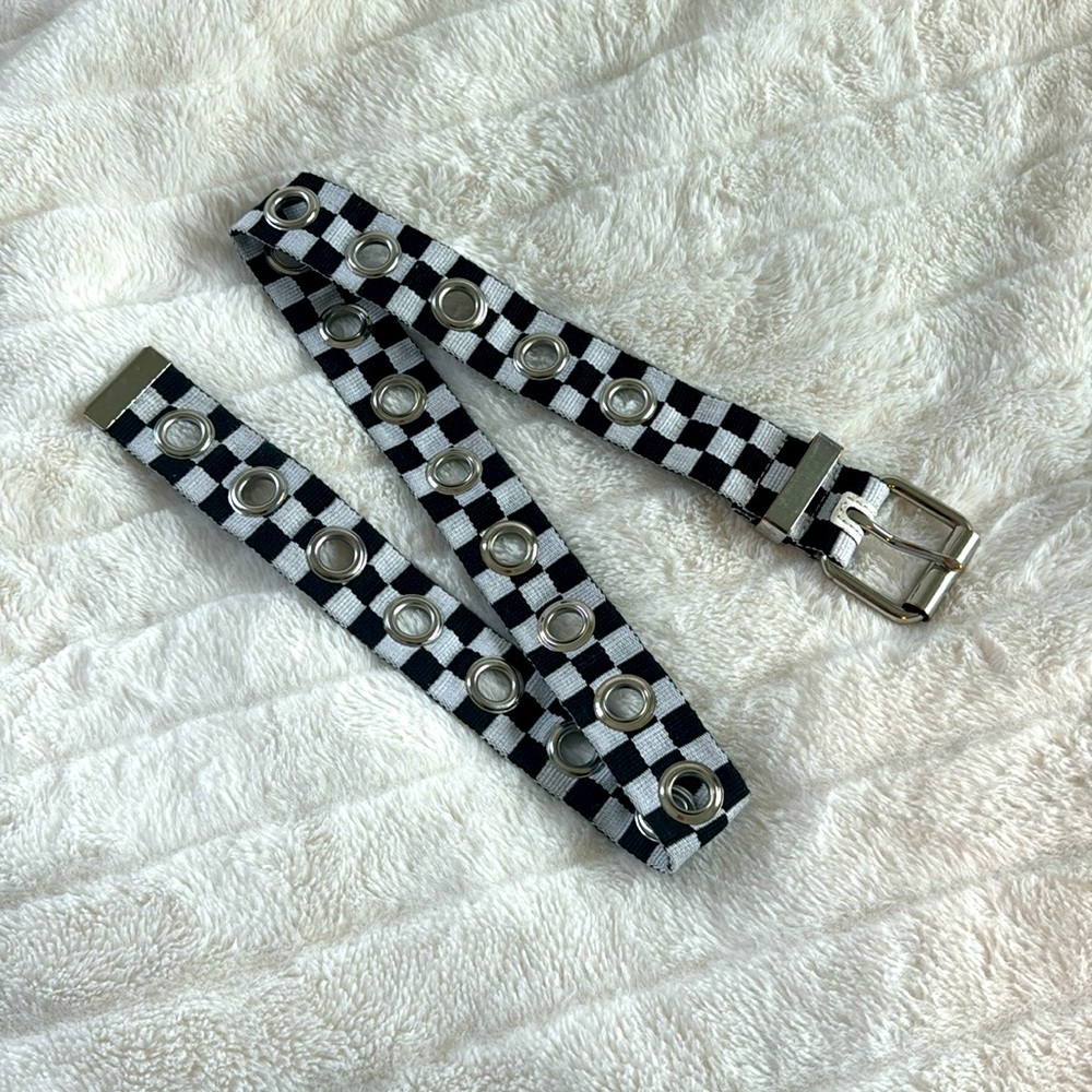 Vintage checkered, lightweight women’s belt from urban outfitters lightweight